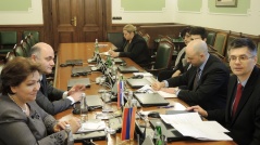 18. јануар 2015. Чланови ПГП са Јерменијом у разговору са делегацијом Парламента Јерменије